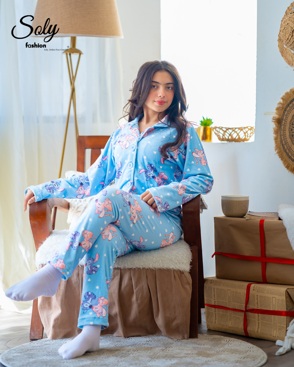 Chic Printed Velvet Pyjama Set