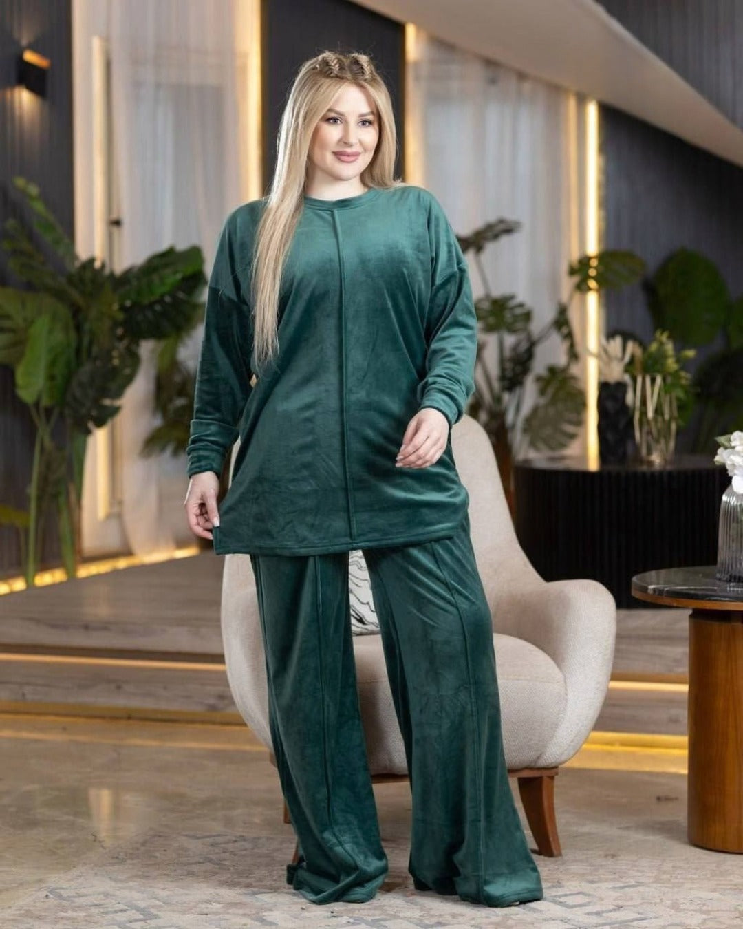 Plus Size Velvet Winter Pyjama Set – Comfortable Fit (80–110 kg)