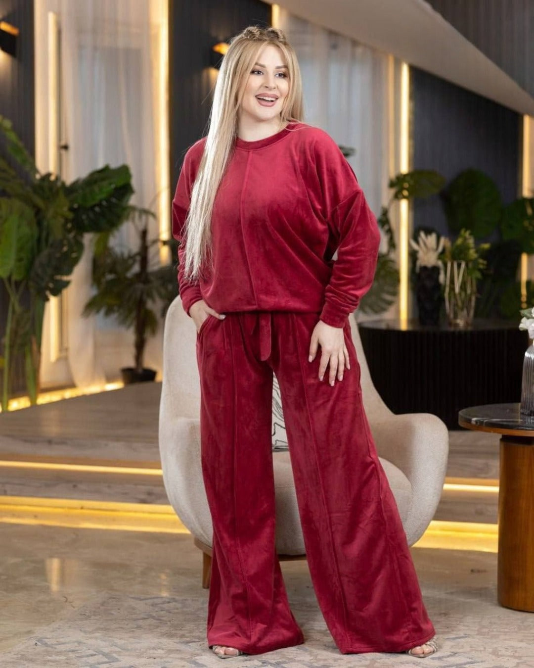 Plus Size Velvet Winter Pyjama Set – Comfortable Fit (80–110 kg)